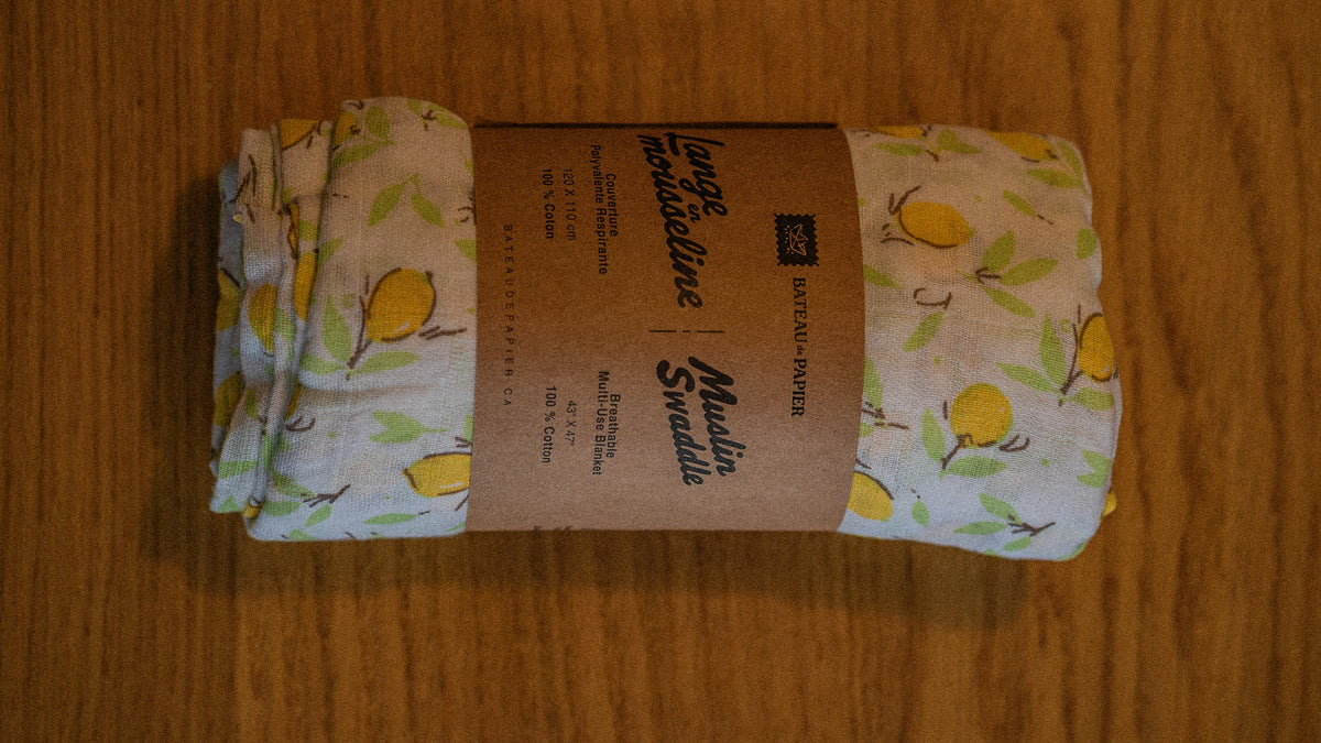 Lange en mousseline – Motif citrons et feuillage sur fond crème